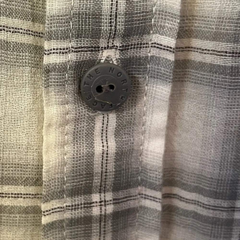 The North Face Plaid Cotton Lightweight Short Sleeve Button Up Farmhouse Hiking
